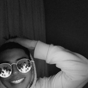 Meet your Posher, Manny